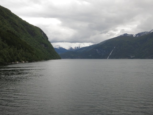 Hurtigruten_2015-06-18_14-54-3